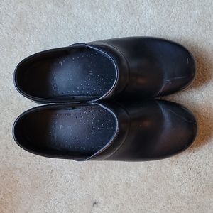 Black Dansko clogs